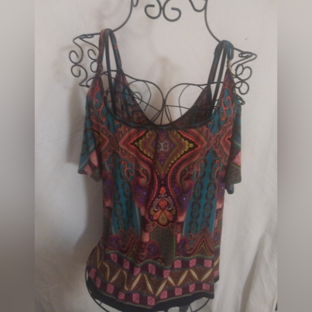 Sexy off the shoulder top - Picture 3 of 4